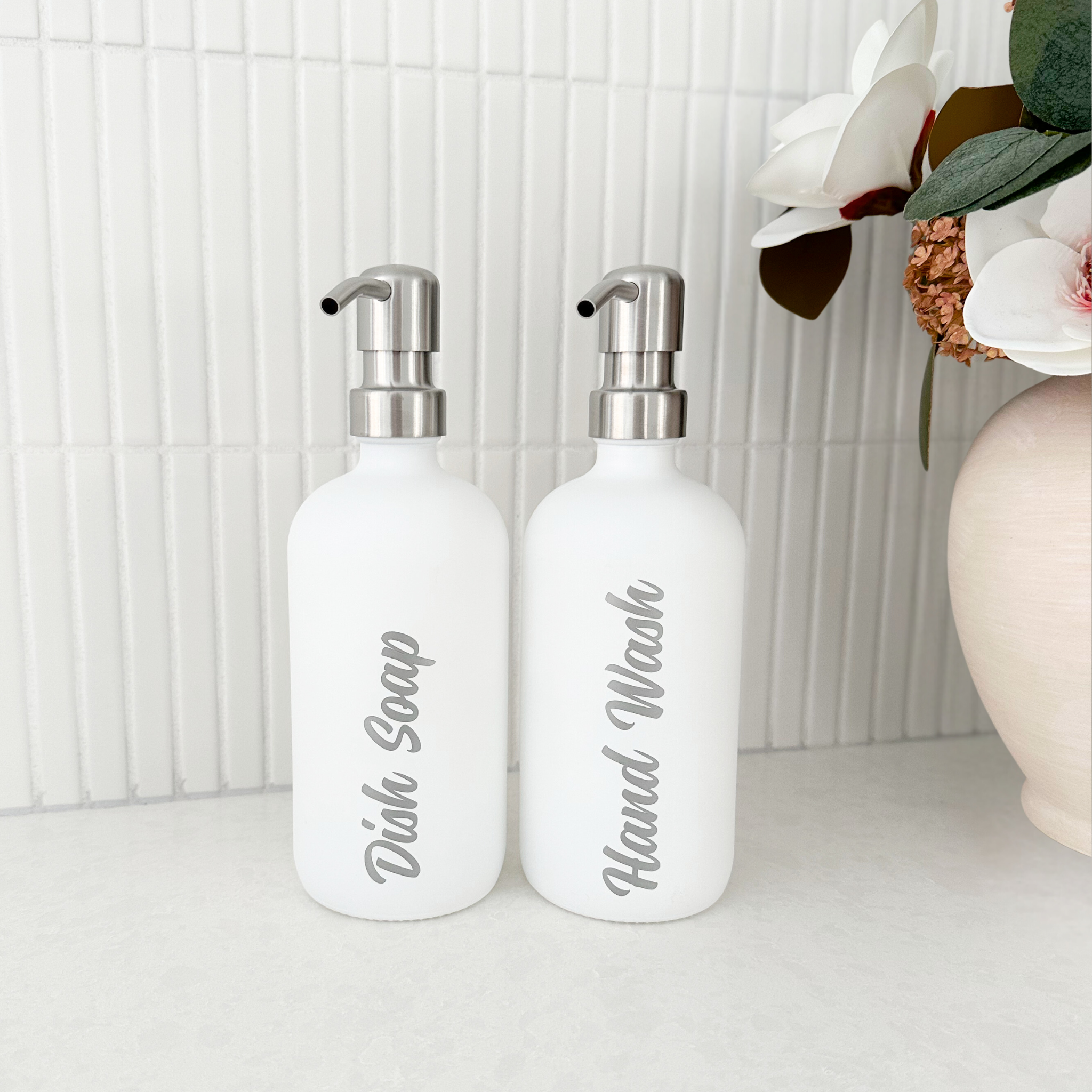 2pcs 500ml Matte White Glass Pump Bottle including label